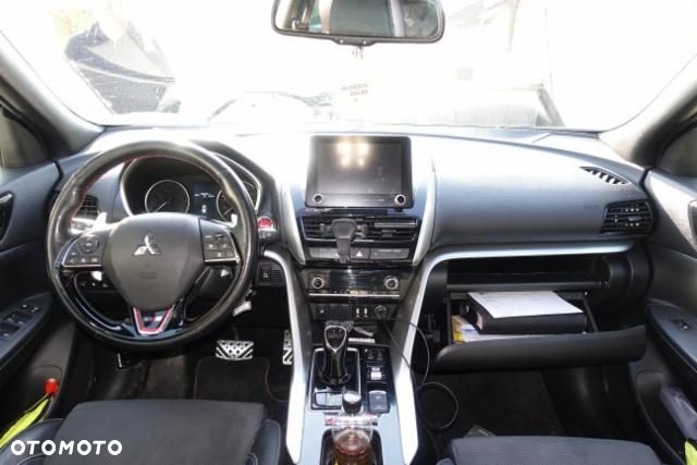 Mitsubishi Eclipse Cross 2.4 PHEV Intense Plus Ralliart - 9