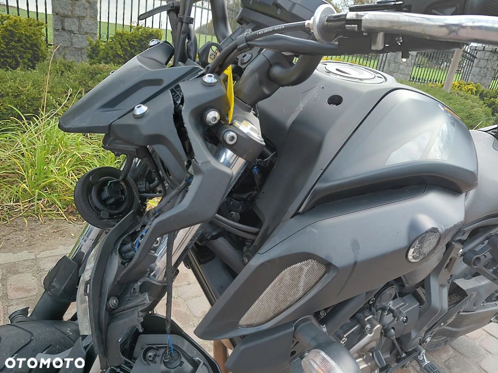 Yamaha MT - 17