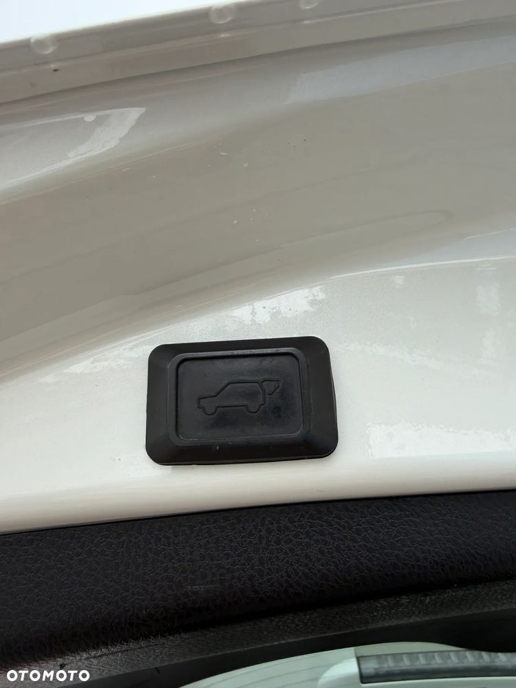 Toyota RAV4 2.2 D-4D Prestige - 25