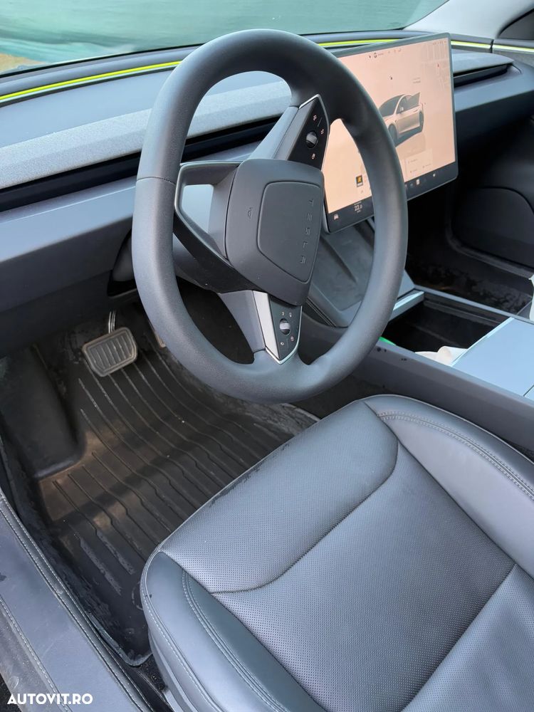 Tesla Model 3 - 13