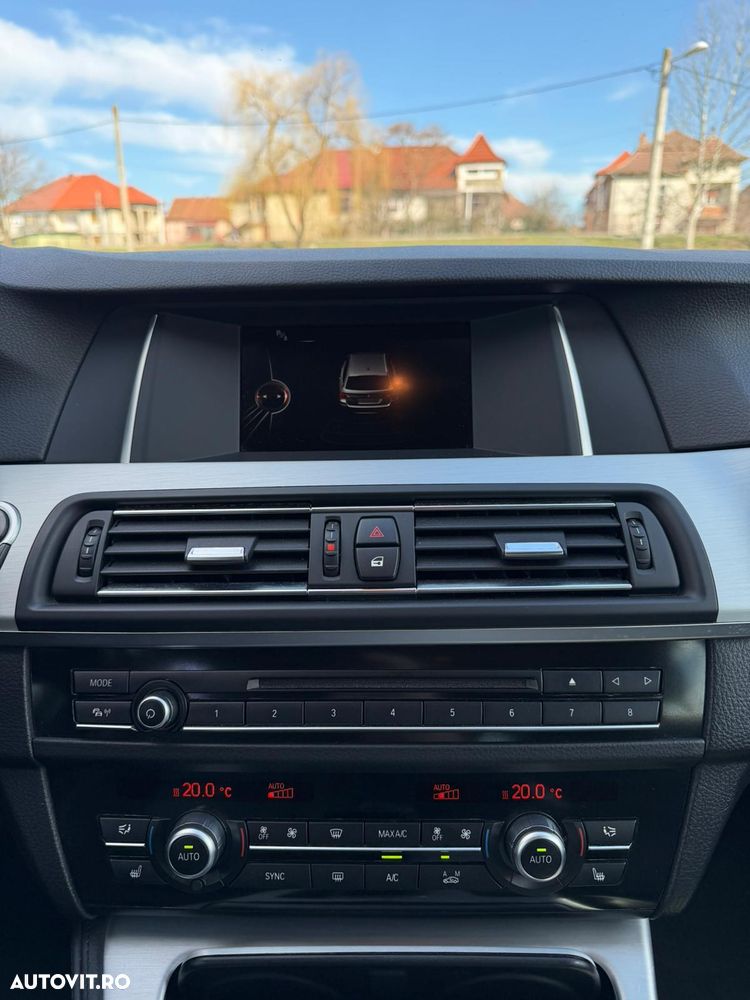 BMW Seria 5 520d Aut. Luxury Line - 17