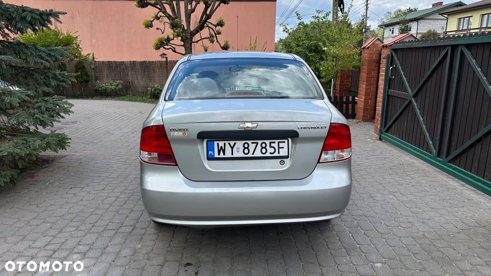 Chevrolet Aveo - 9