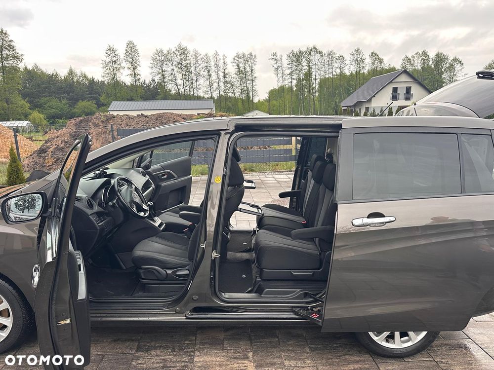 Mazda 5 - 14