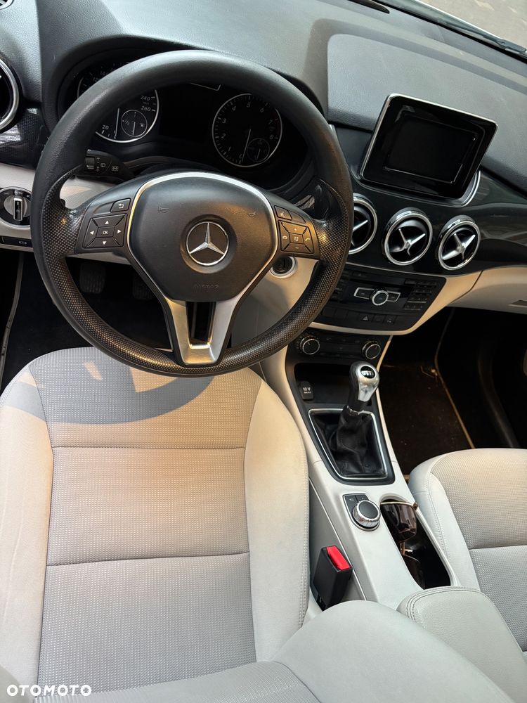 Mercedes-Benz Klasa B 180 - 6