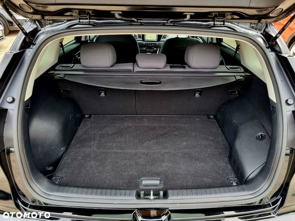 Kia Niro 1.6 GDI Hybrid L - 13