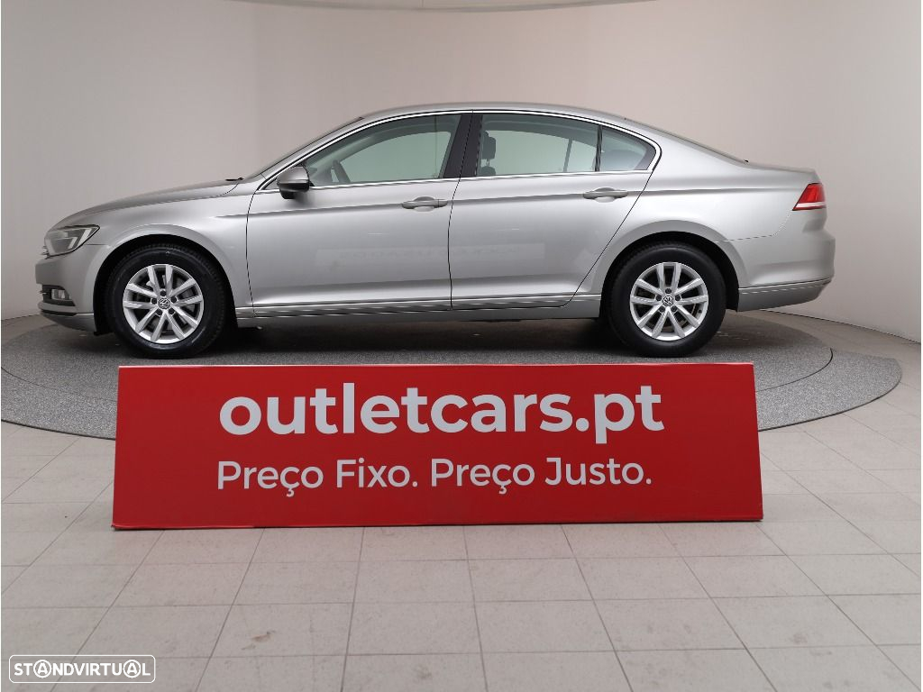 VW Passat 2.0 TDI Confortline - 12