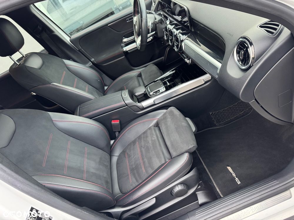 Mercedes-Benz GLB 250 4Matic 8G-DCT AMG Line - 23