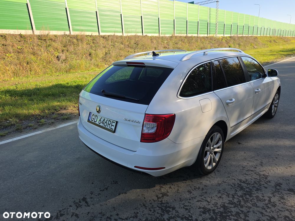 Skoda Superb 2014 photo 5