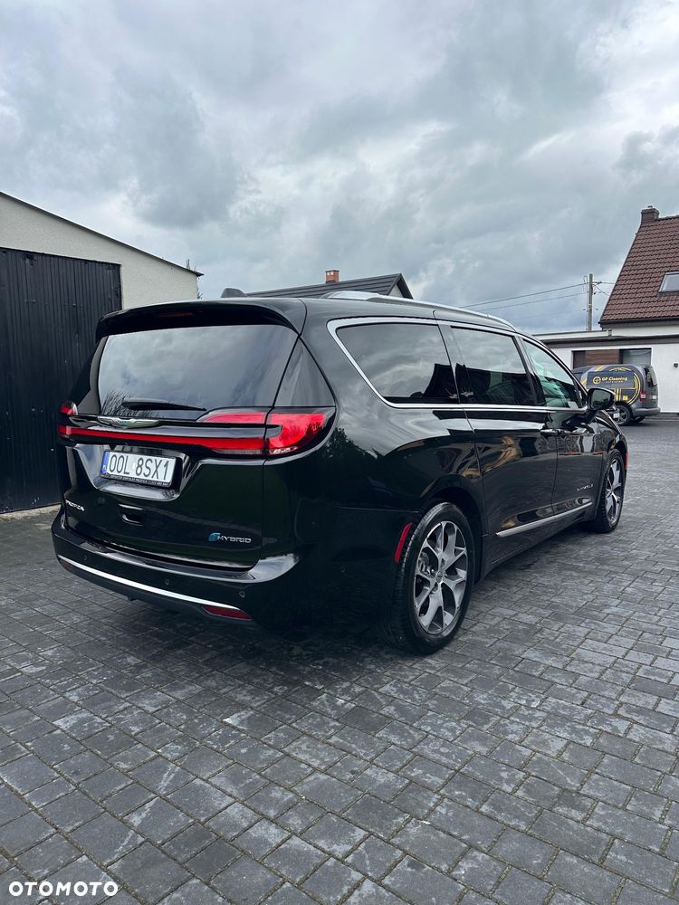 Chrysler Pacifica - 5