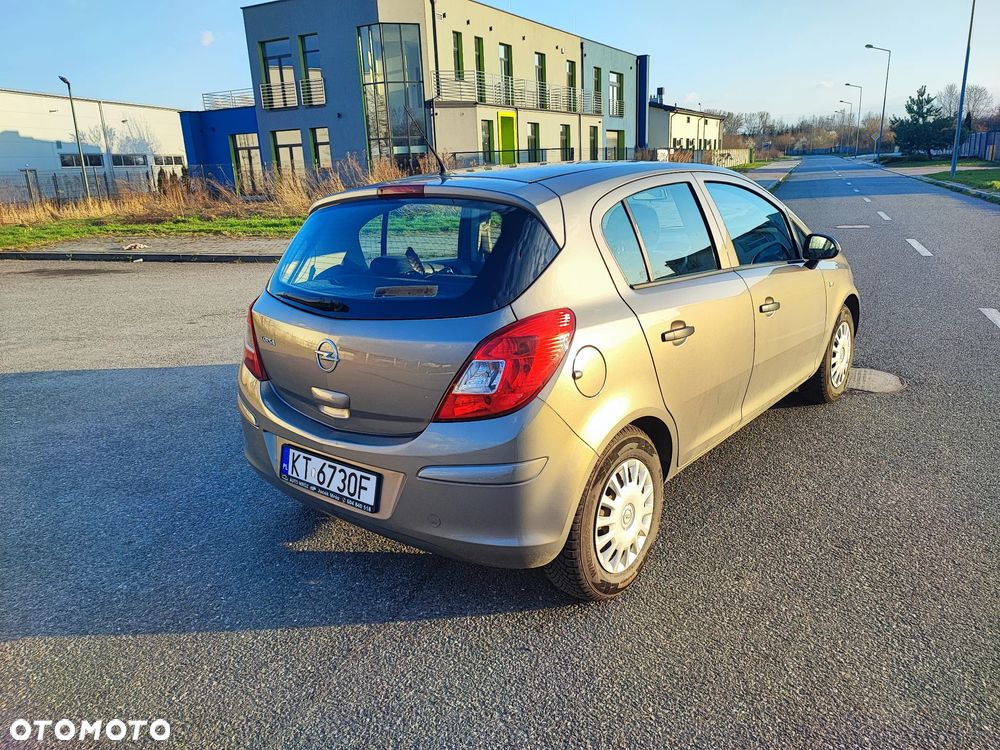 Opel Corsa 1.2 16V Essentia - 3