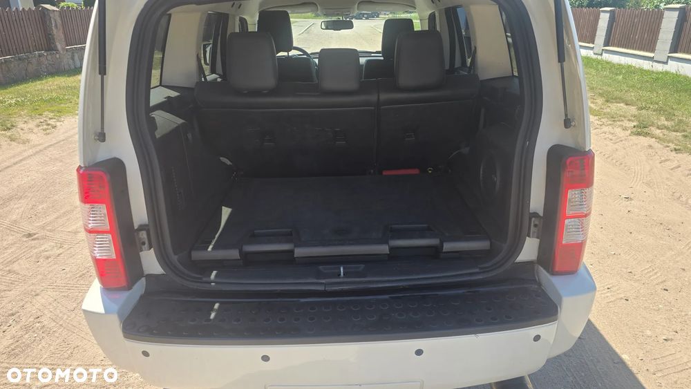 Dodge Nitro 2.8 CRD SE - 12