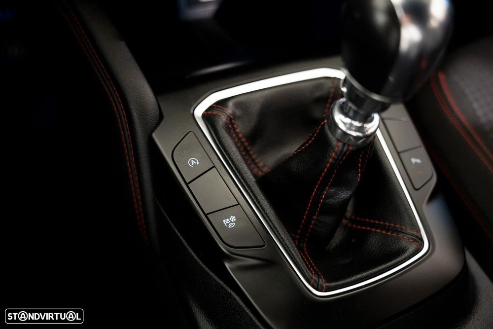 Ford Kuga 1.5 EcoBoost ST-Line - 9