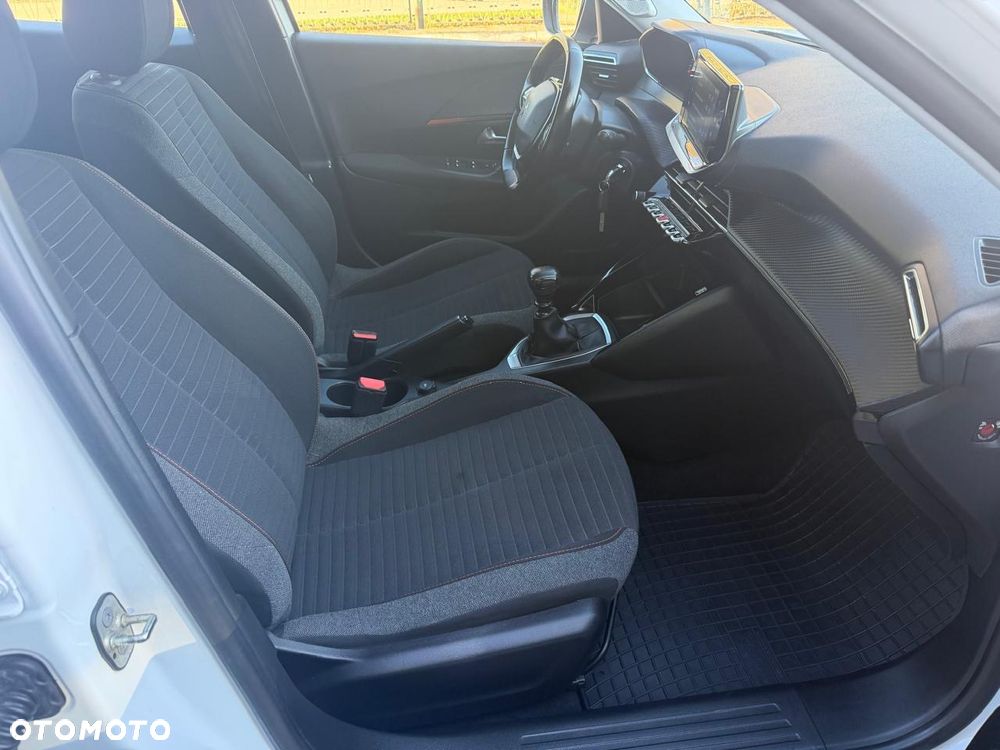 Peugeot 2008 - 28
