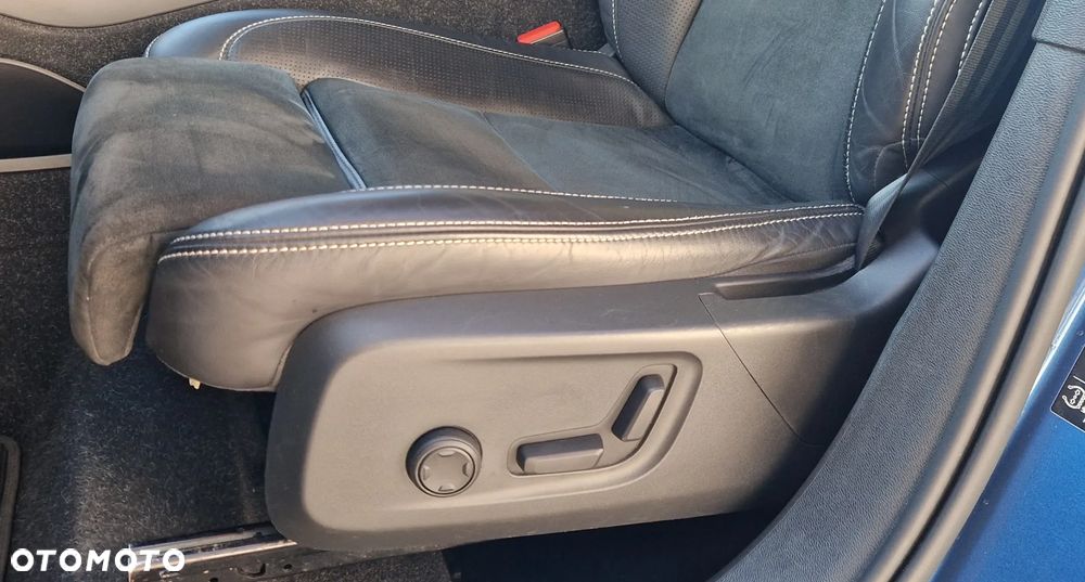 Volvo XC 40 D4 AWD Geartronic R-Design - 15