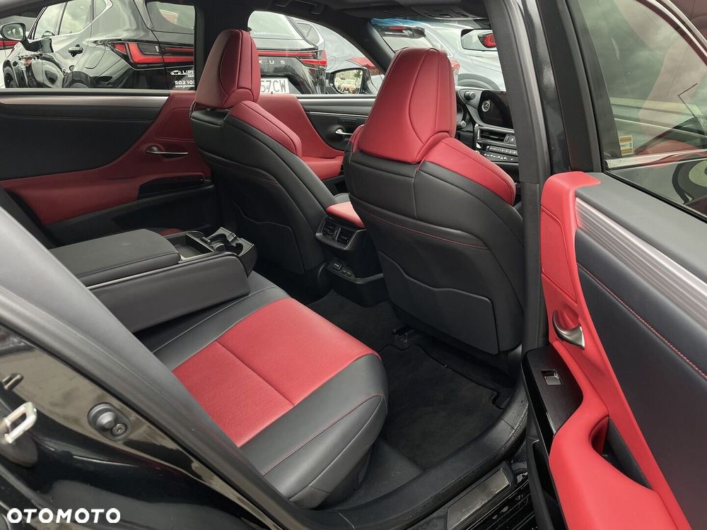 Lexus ES 300h F Sport Edition - 27