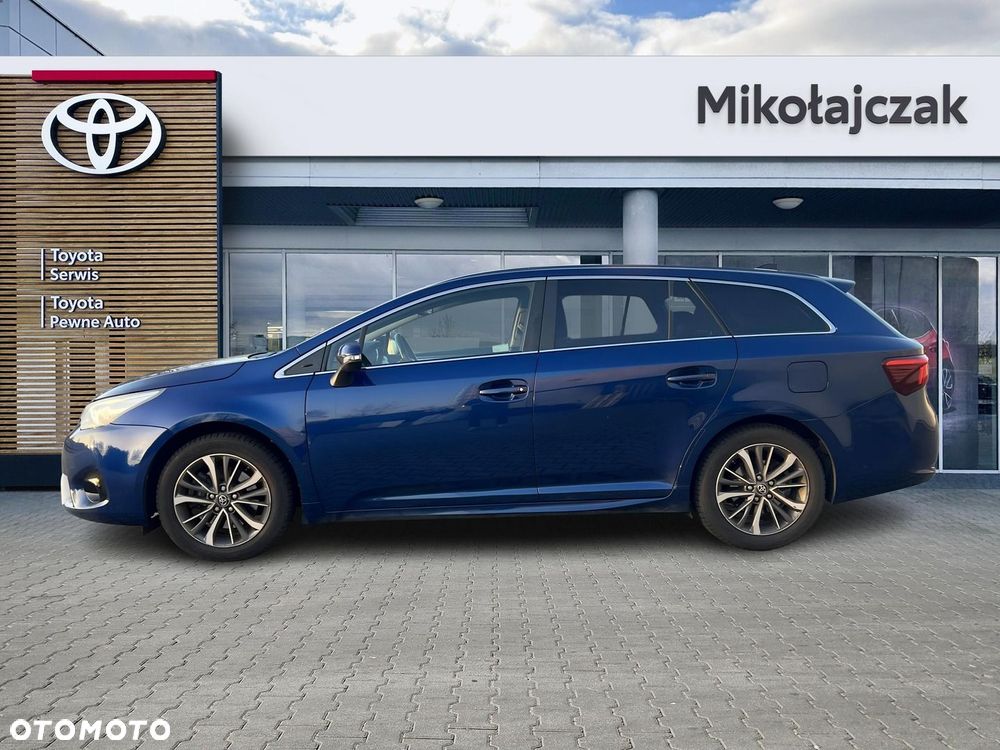 Toyota Avensis 2.0 D-4D Premium - 11