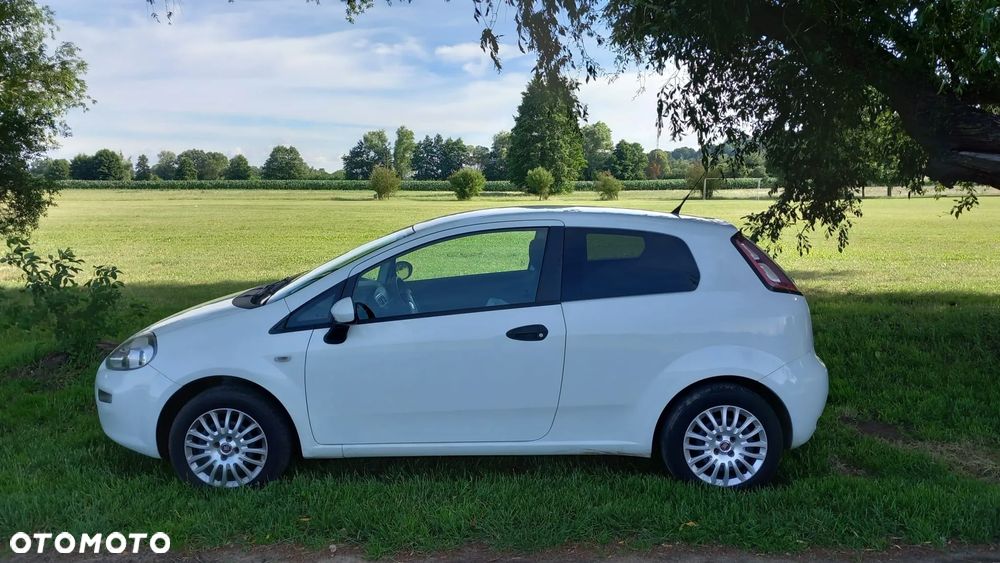 Fiat Punto 1.4 Easy S&S - 9