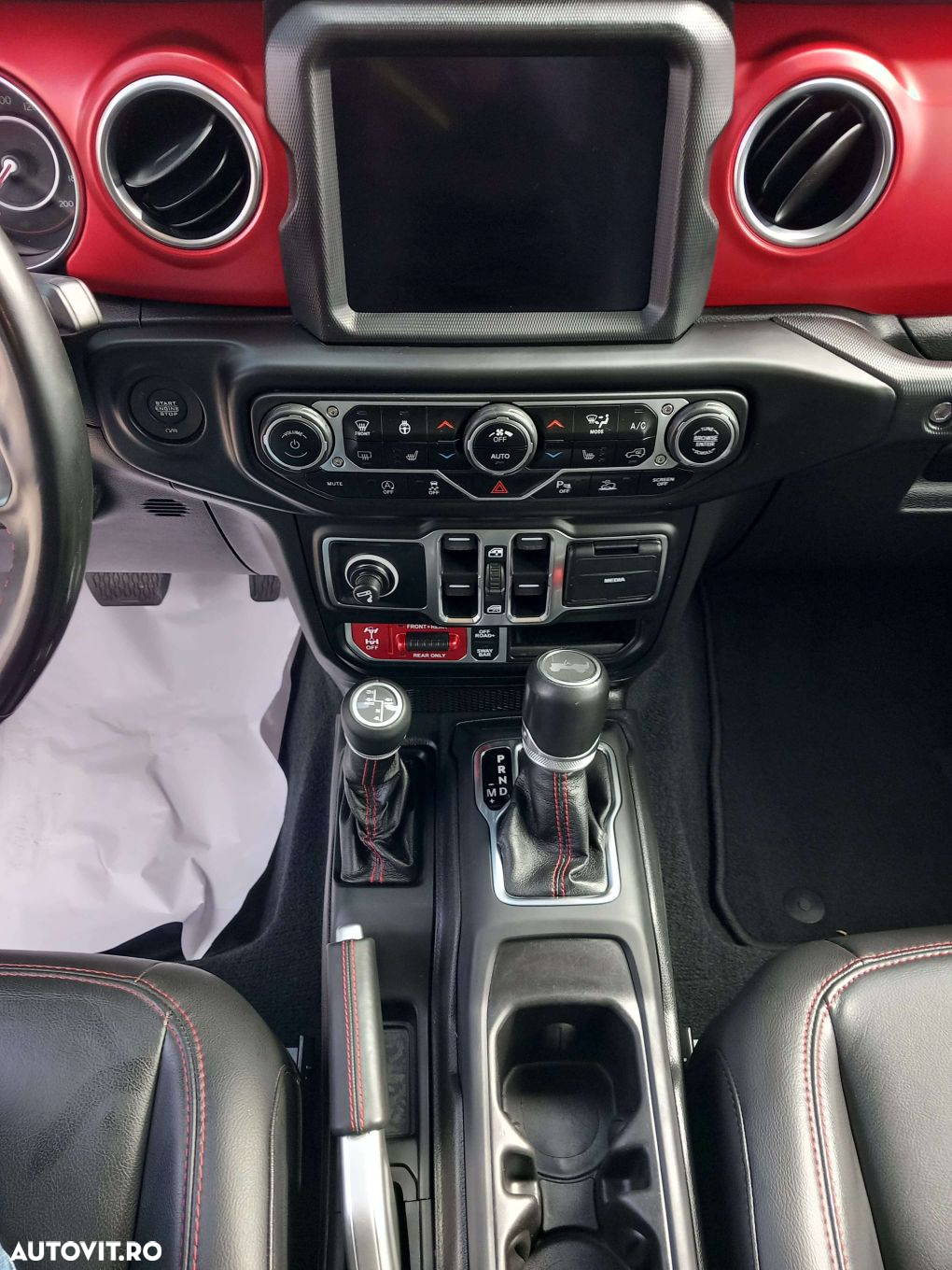 Jeep Wrangler - 12