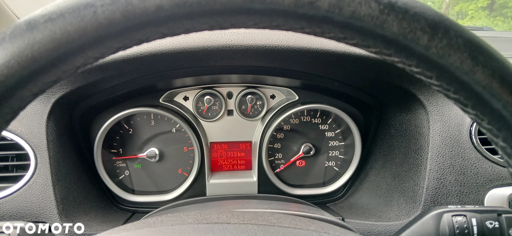 Ford Focus - 40