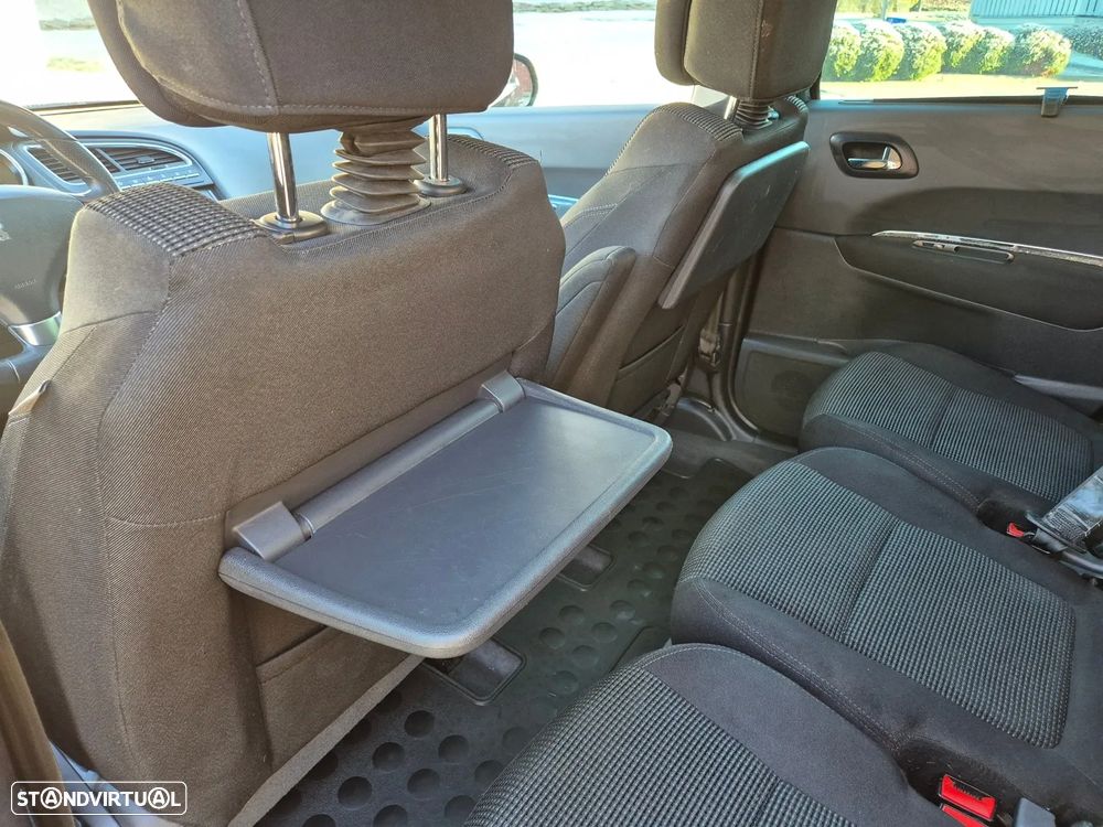 Peugeot 5008 1.6 HDi 5L Access - 4