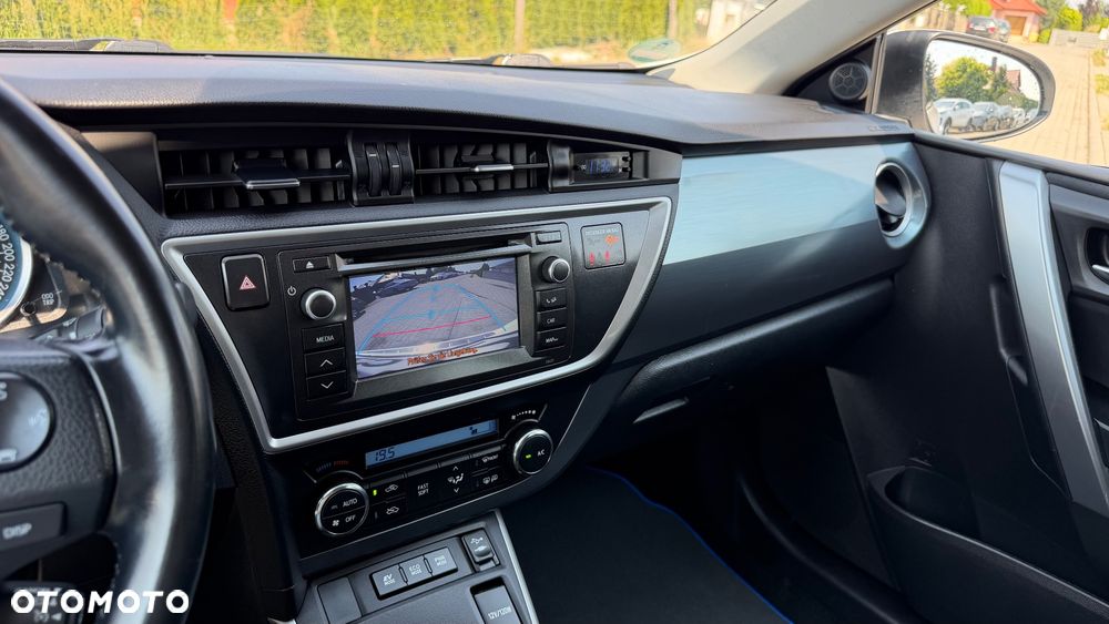 Toyota Auris - 21