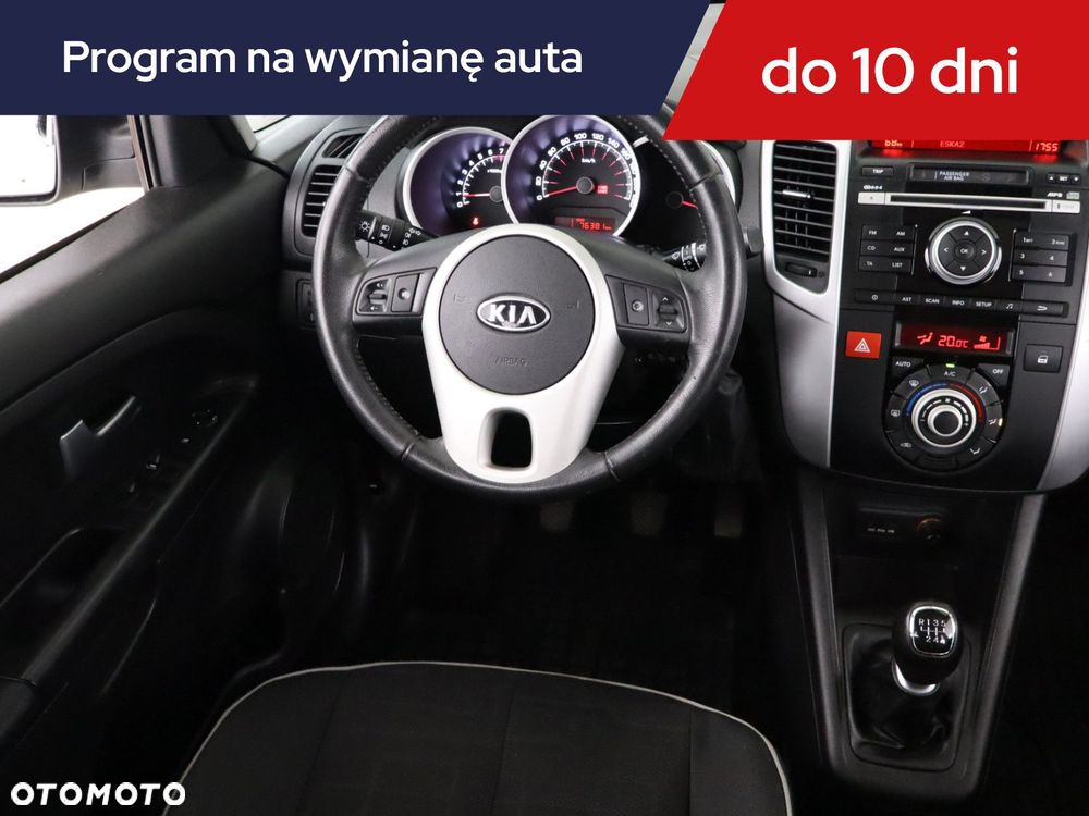 Kia Venga - 9