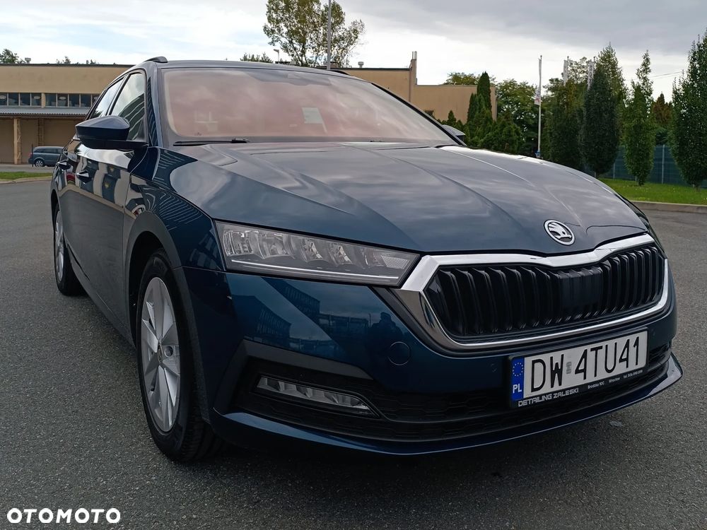 Skoda Octavia ver-1-5-tsi-e--tec-ambition-dsg - 4