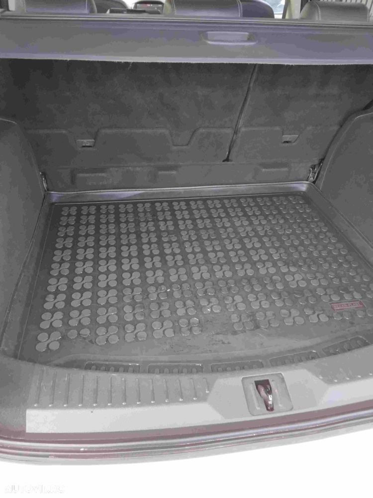 Ford Kuga 2.0 TDCi Powershift 4WD Titanium - 17