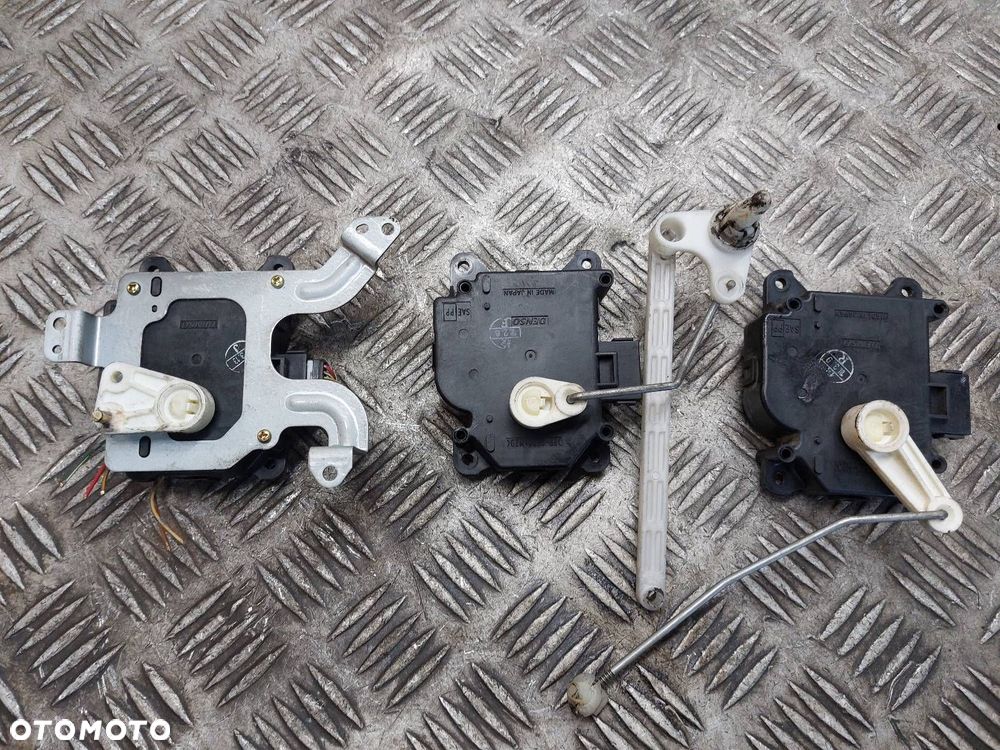 SILNICZEK NAGRZEWNICY AVENSIS T22 063700-7820 063700-6241 063700-6231 - 5