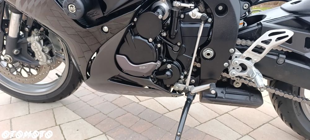 Suzuki GSX - 36
