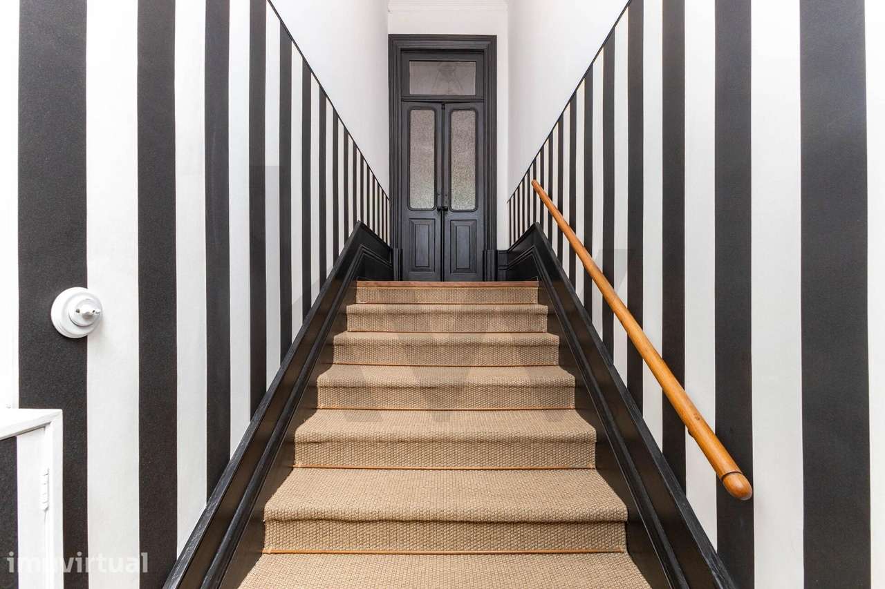 Moradia T3+1 renovada com jardim no Bonfim, Porto - Grande imagem: 3/34