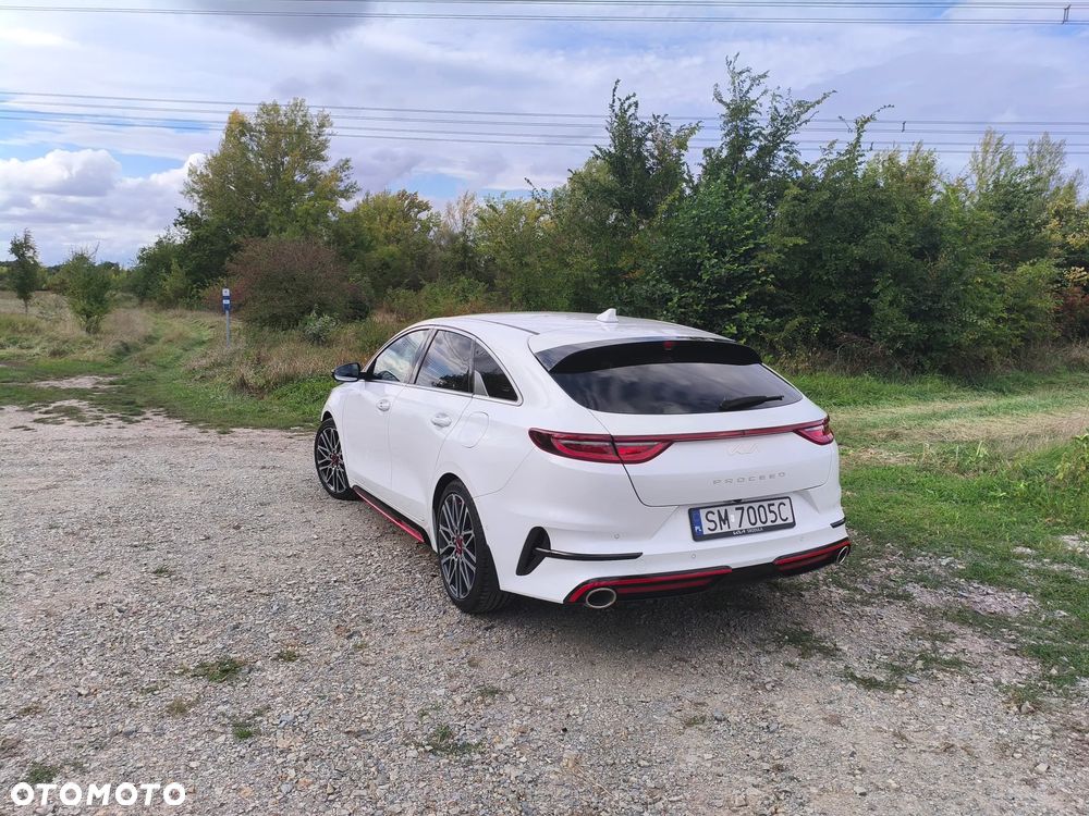 Kia ProCeed - 4