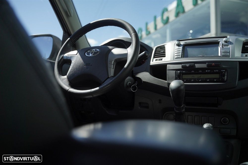 Toyota Hilux 3.0 D-4D 4WD CD Tracker - 15