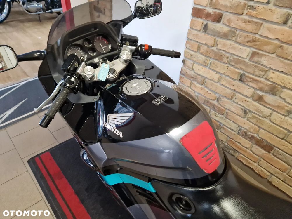 Honda CBR - 16