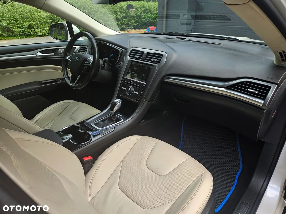 Ford Mondeo Vignale 2.0 Hybrid - 29