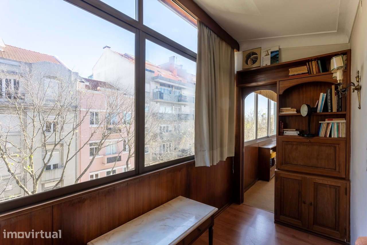 Apartamento T5 com garagem e arrecadação na Estrela, Lisboa - Grande imagem: 4/30