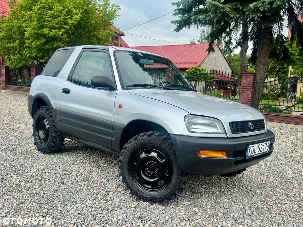 Toyota RAV4 2.0 - 13