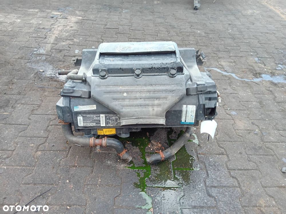 PAS PRZEDNI CHŁODNICE CHEVROLET CORVETTE C4 LIFT - 5