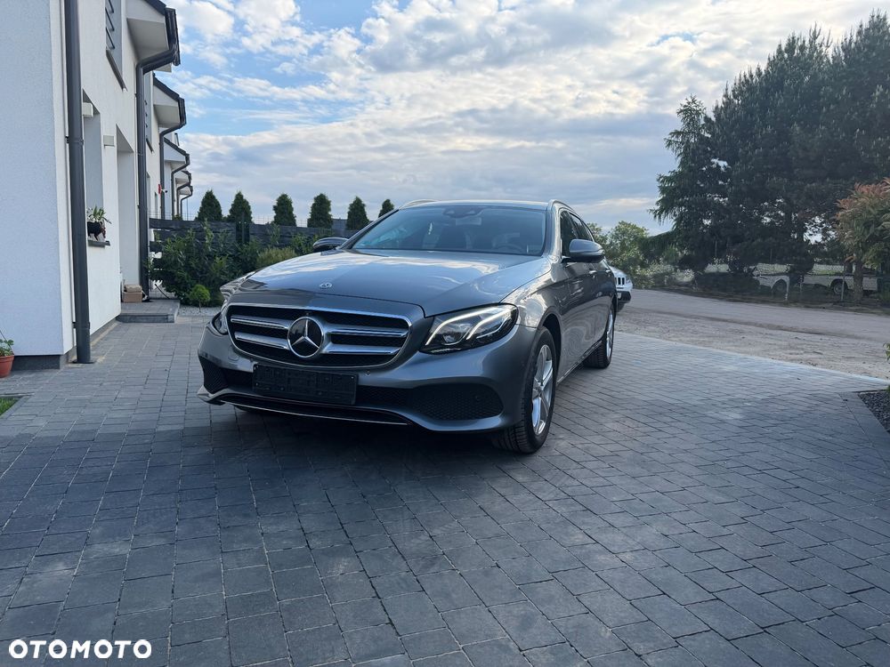 Mercedes-Benz Klasa E 250 9G-TRONIC Avantgarde - 4