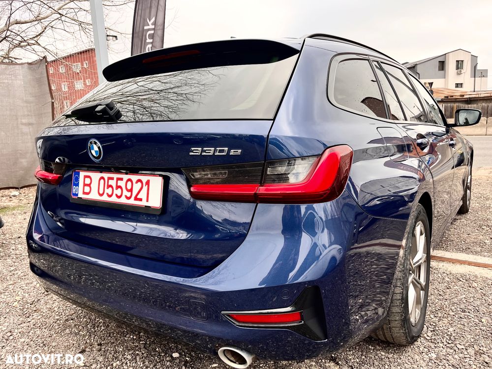 BMW Seria 3 330e Aut. Luxury Line - 6