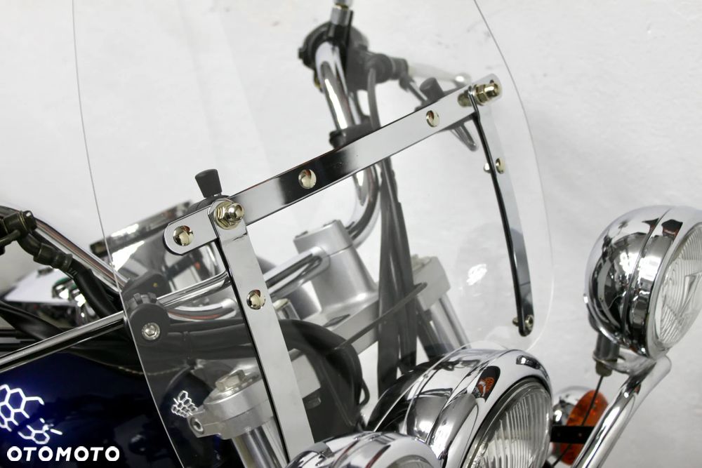Suzuki Intruder - 22