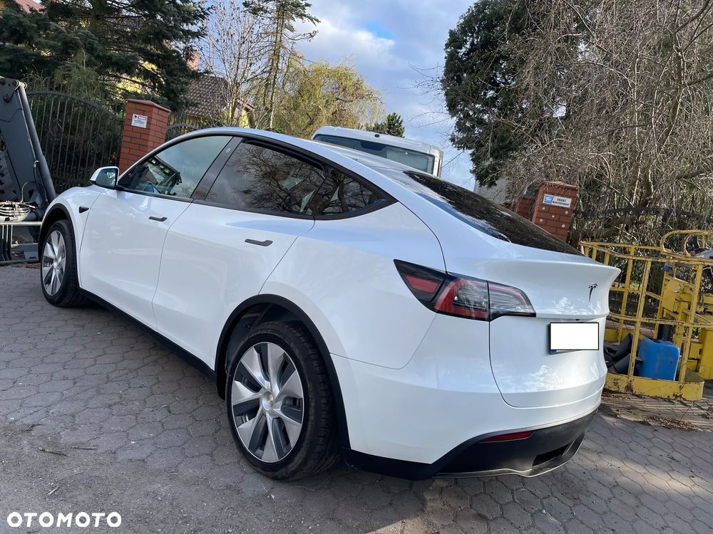 Tesla Model Y Standard - 27
