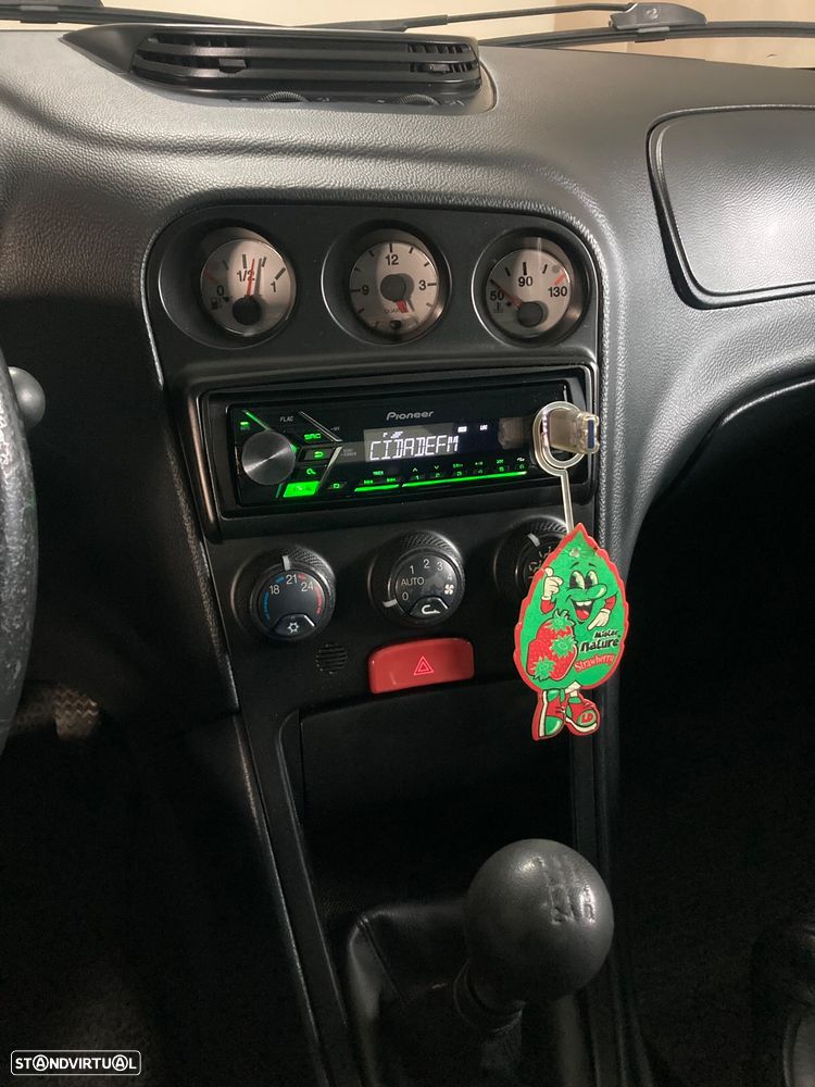 Alfa Romeo 156 2.4 JTD - 11