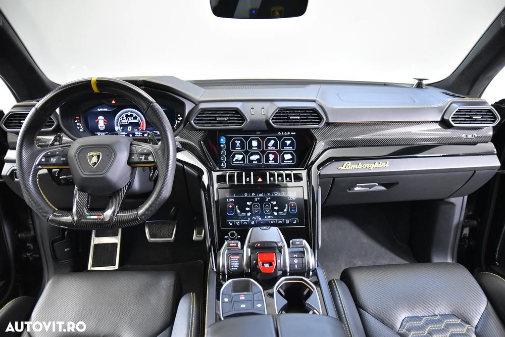 Lamborghini URUS - 9