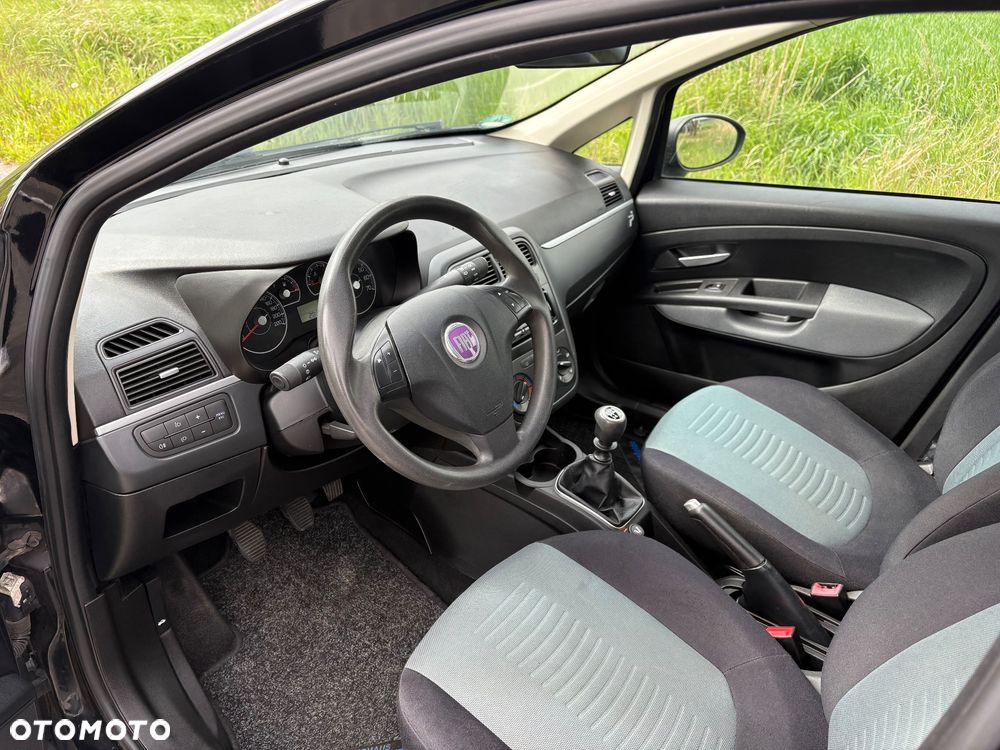 Fiat Grande Punto - 15
