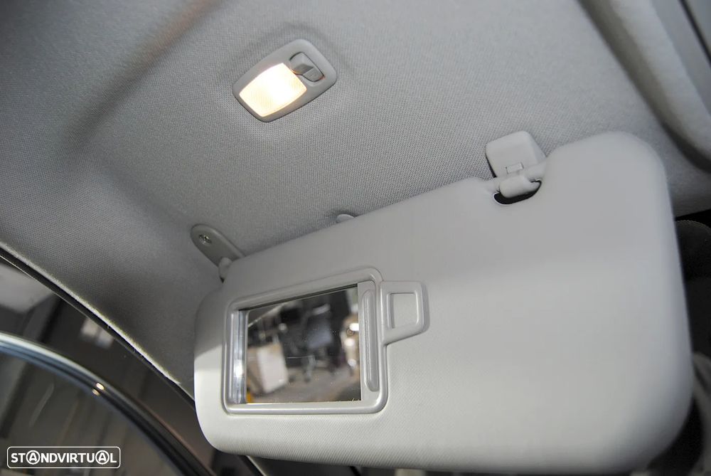 Kia Stonic 1.0 T-GDI Drive — fotografia 37