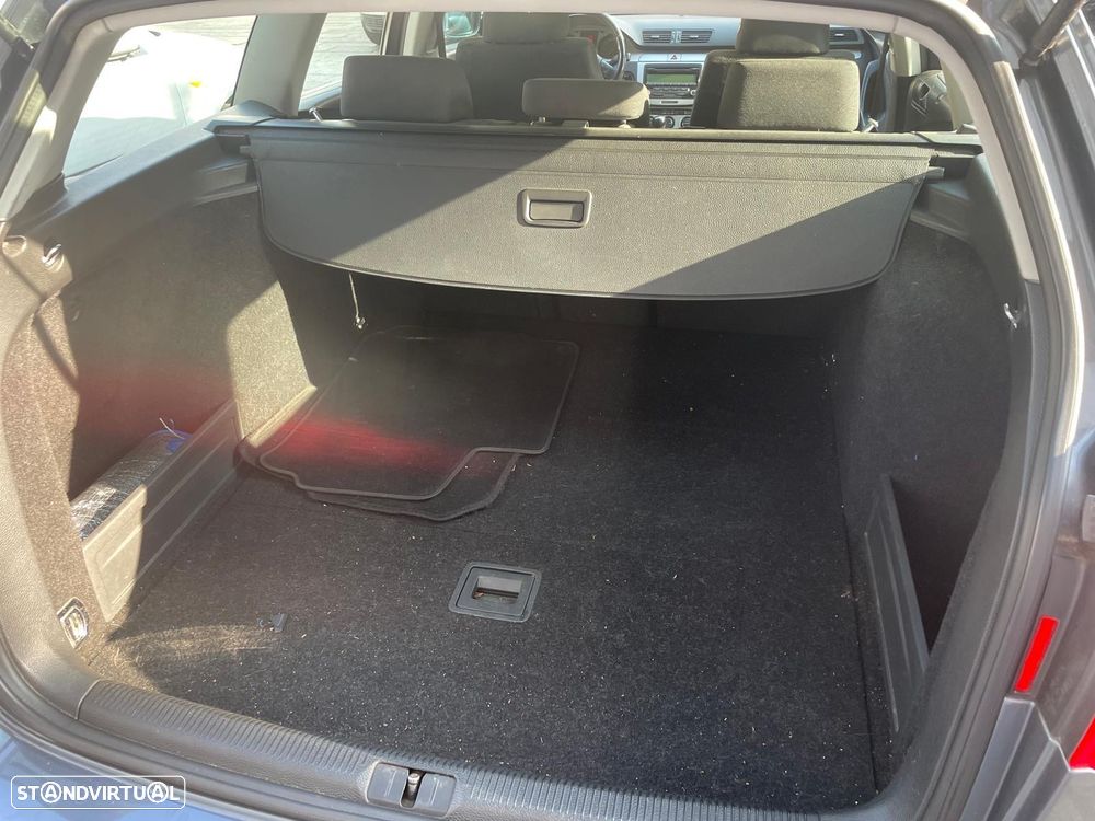 VW Passat Variant 2.0 TDI Confortline - 8