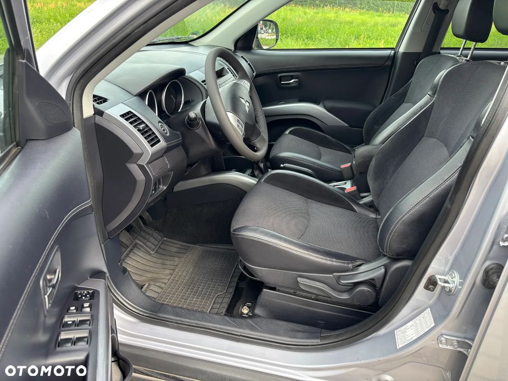 Mitsubishi Outlander 2.2 DI-D ClearTec 2WD Invite - 6