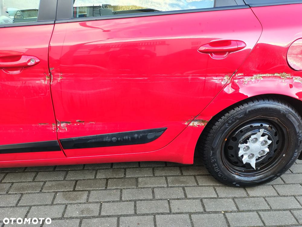 Kia Ceed 1.6 GDI ISG Dream-Team Edition - 23