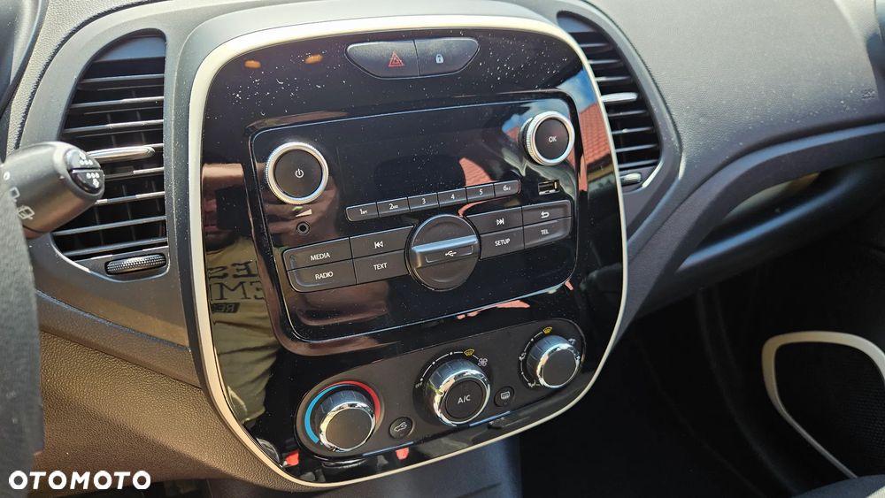 Renault Captur dCi 90 COLLECTION - 30